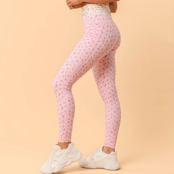 Blogilates Ruched Waist Floral Legging - Picture 3 of 7